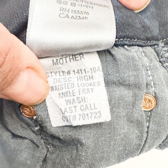 Mother High Waisted Looker Ankle Fray Last Call Dark Wash Denim Jeans Size 28 - Picture 8 of 10